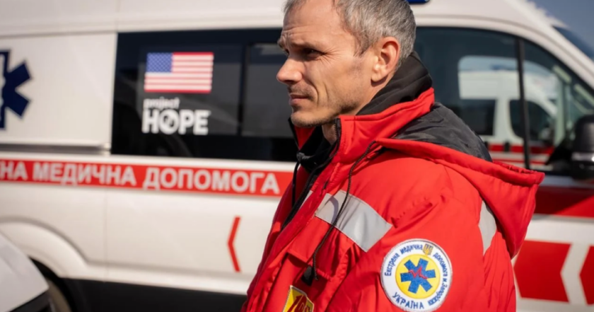 Україна отримала 25 реанімобілів для підсилення системи екстреної медичної допомоги