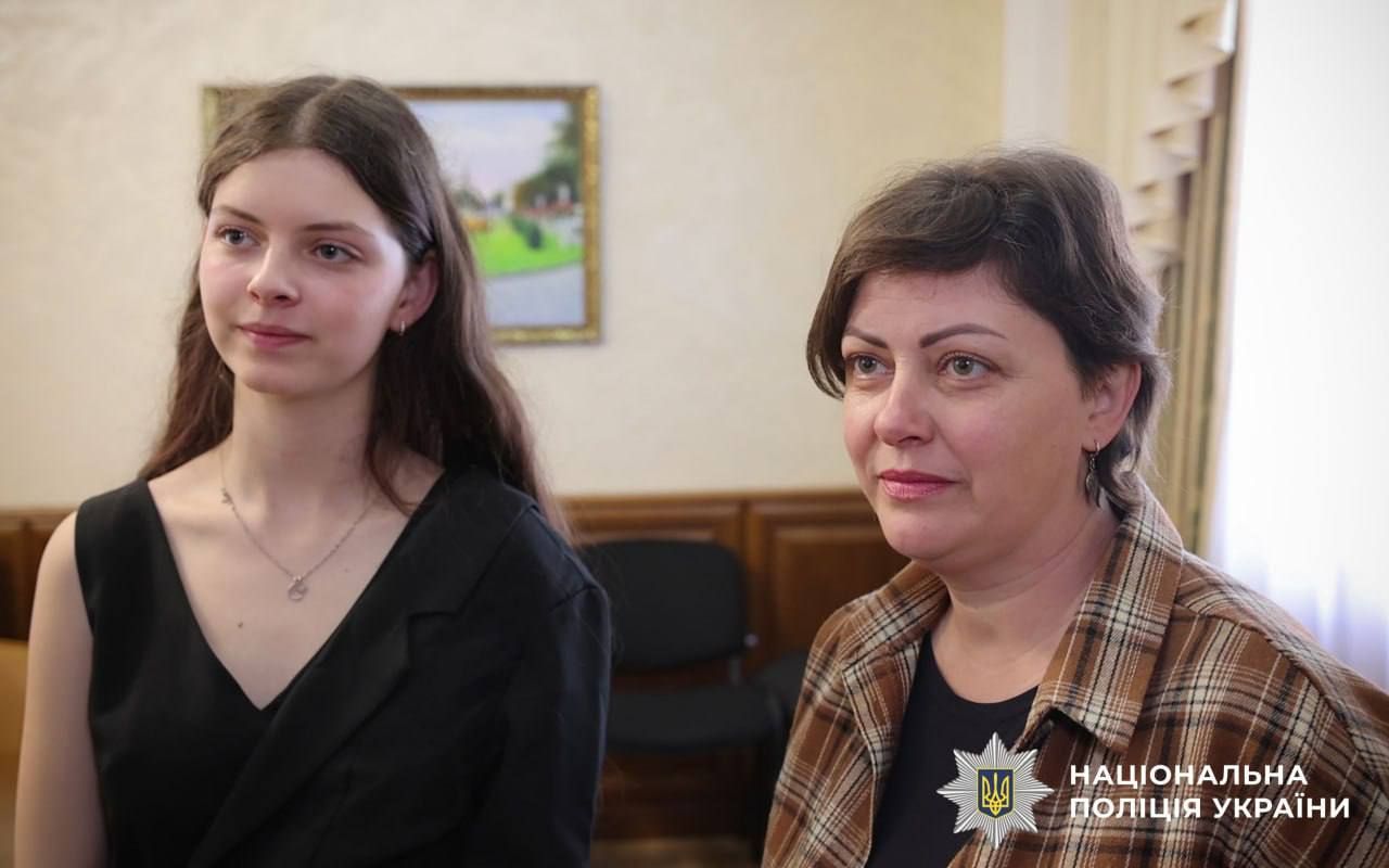 Станіслава Григор’єва відмовилася від співпраці з ворогом та отримала відзнаку поліції