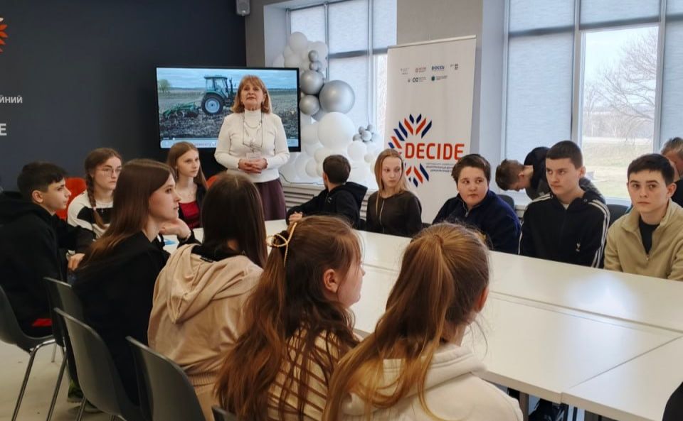 Калениківські школярі відвідали профорієнтаційний хаб