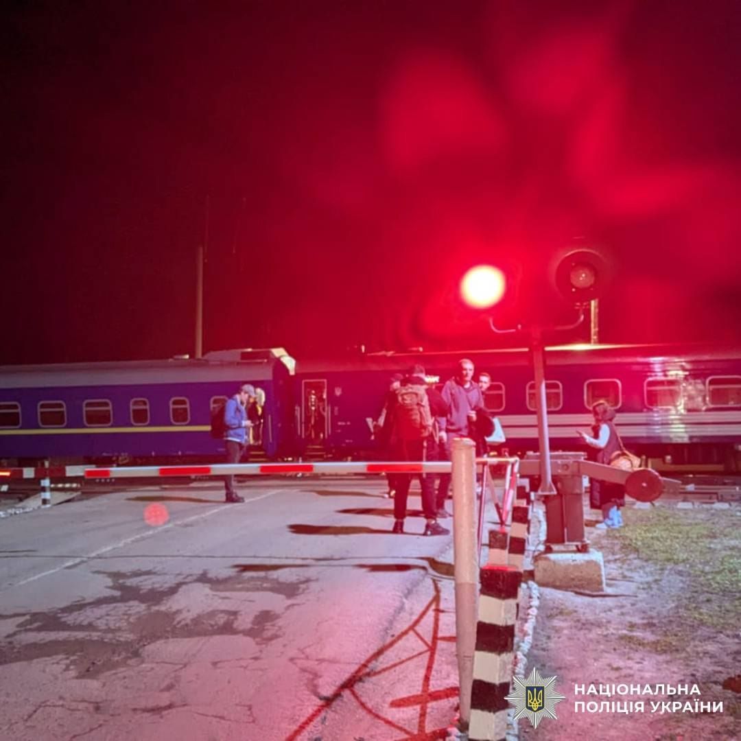 На переїзді вантажівка врізалася у поїзд «Харків–Полтава»