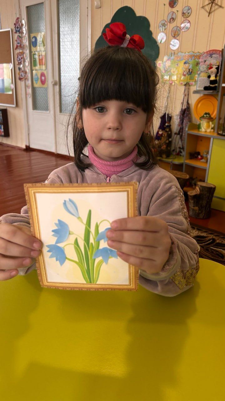 Решетилівські дітлахи досліджують світ первоцвітів