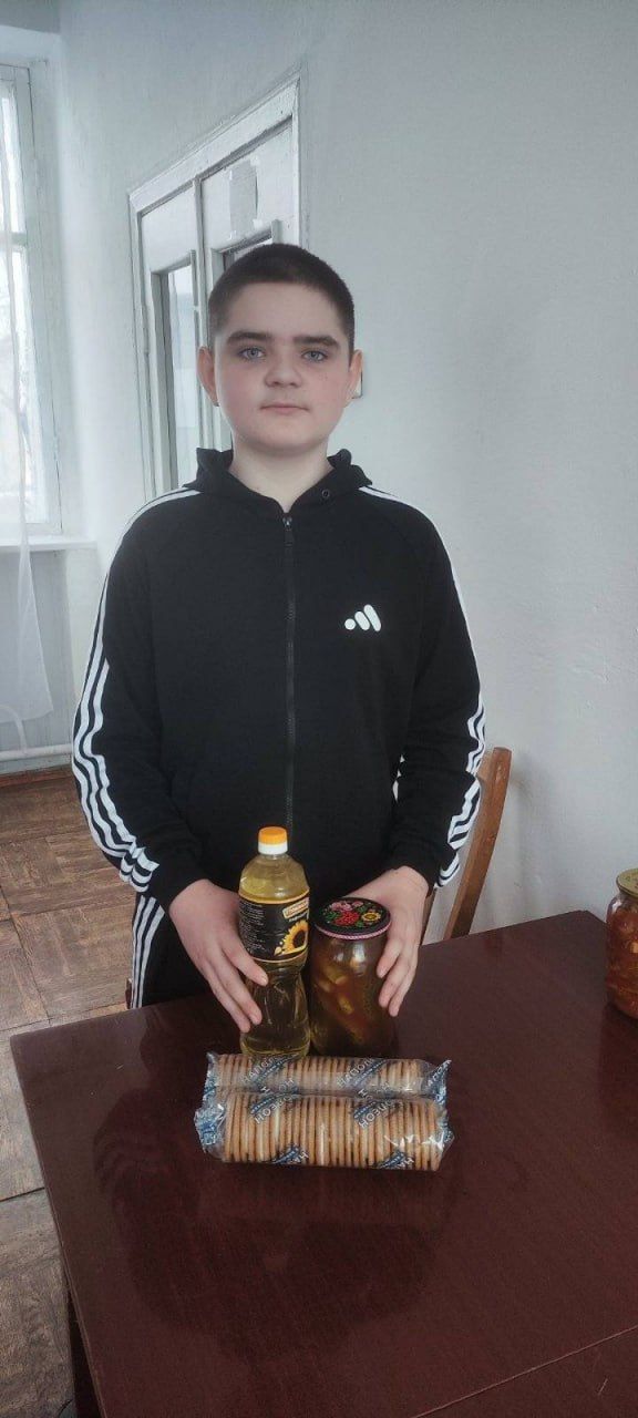 «Благодійний кошик»: глибокобалківські школярі зібрали допомогу для захисників