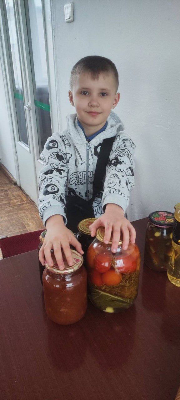 «Благодійний кошик»: глибокобалківські школярі зібрали допомогу для захисників