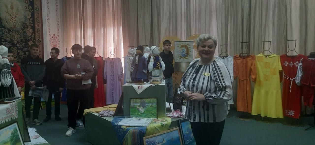 Покровські школярі відвідали «Великодній ярмарок» у художньому ліцеї