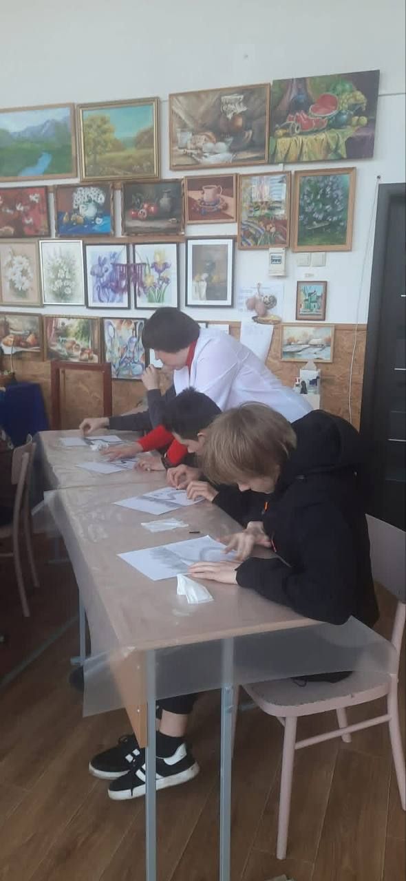 Покровські школярі відвідали «Великодній ярмарок» у художньому ліцеї