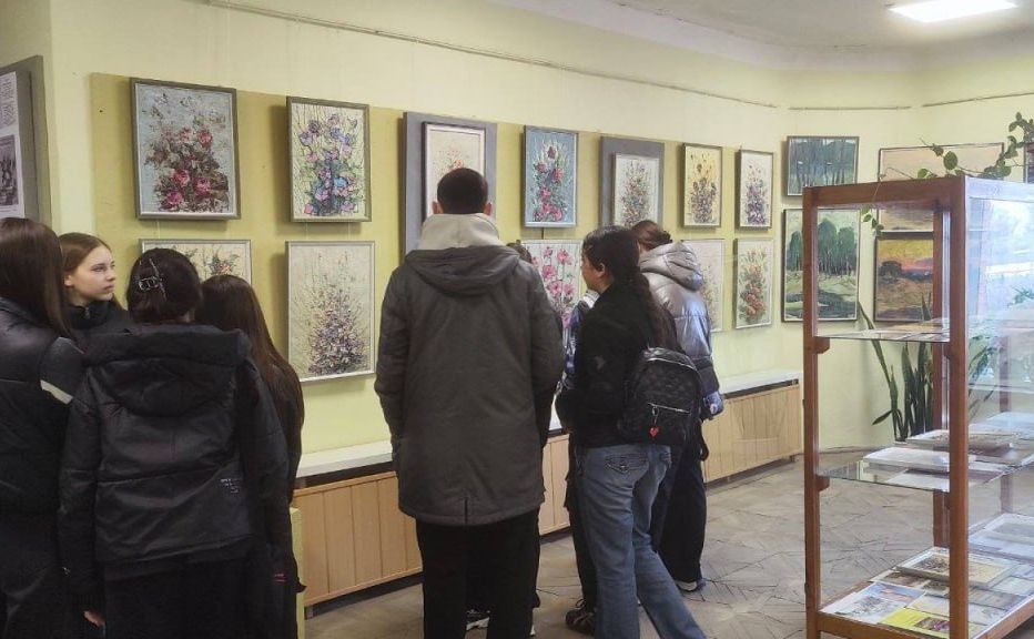 Глибокобалківські школярі відвідали персональну виставка заслуженого художника України Володимира Мазура
