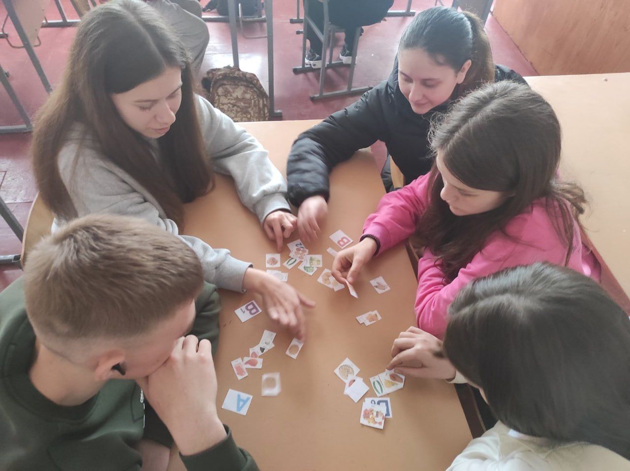 Юні натуралісти досліджують вітаміни