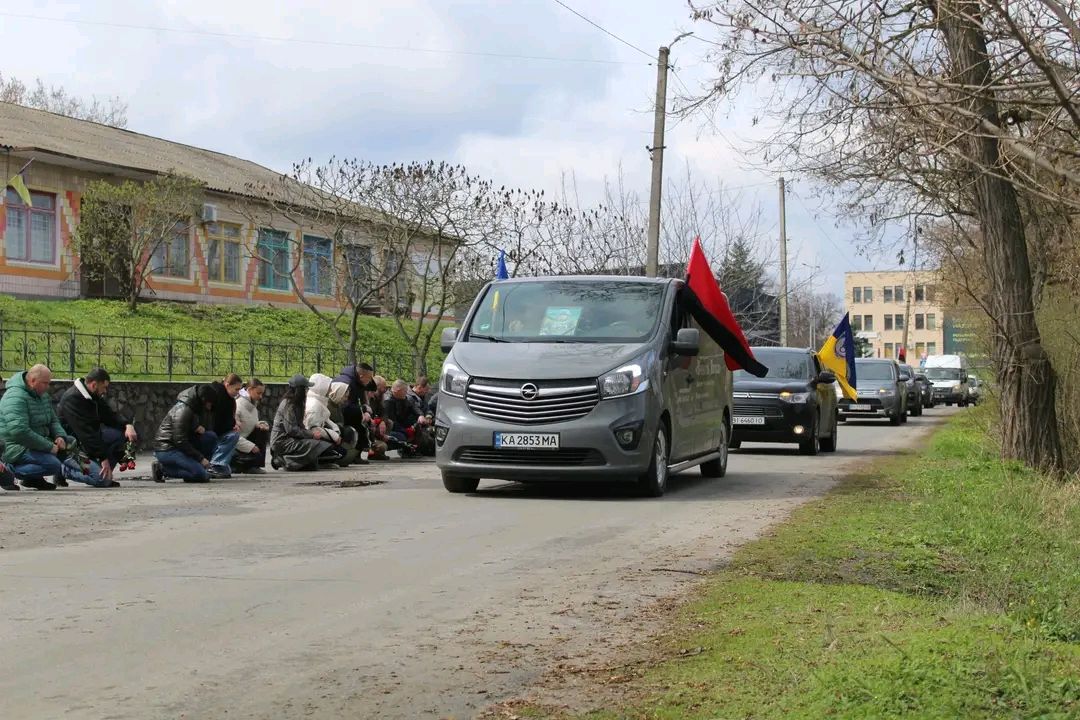 У Решетилівці попрощалися із загиблим Захисником України Ігорем Колякою