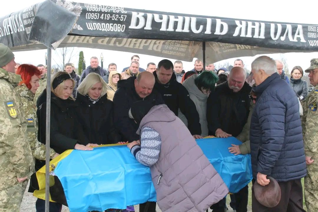 У Решетилівці попрощалися із загиблим Захисником України Ігорем Колякою