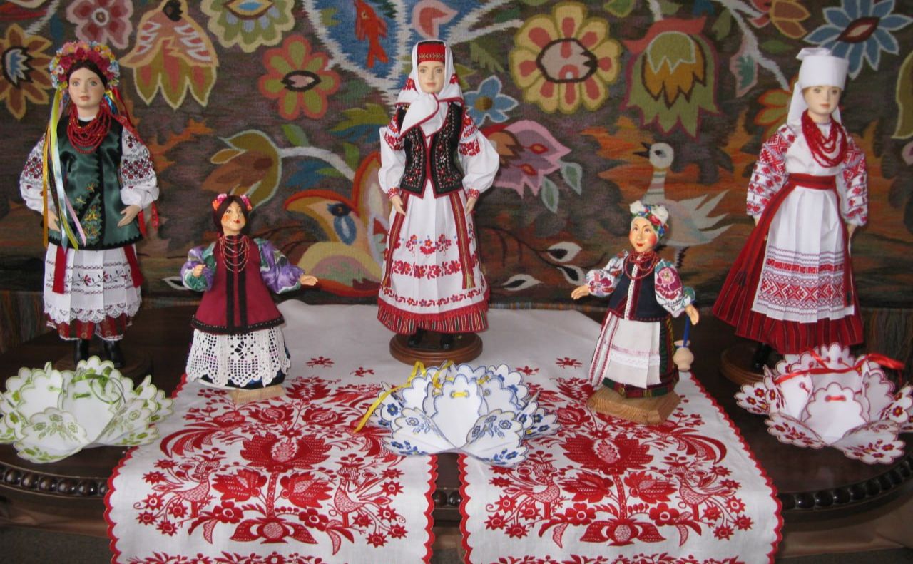 Всеукраїнський центр вишивки і килимарства запрошує на екскурсії