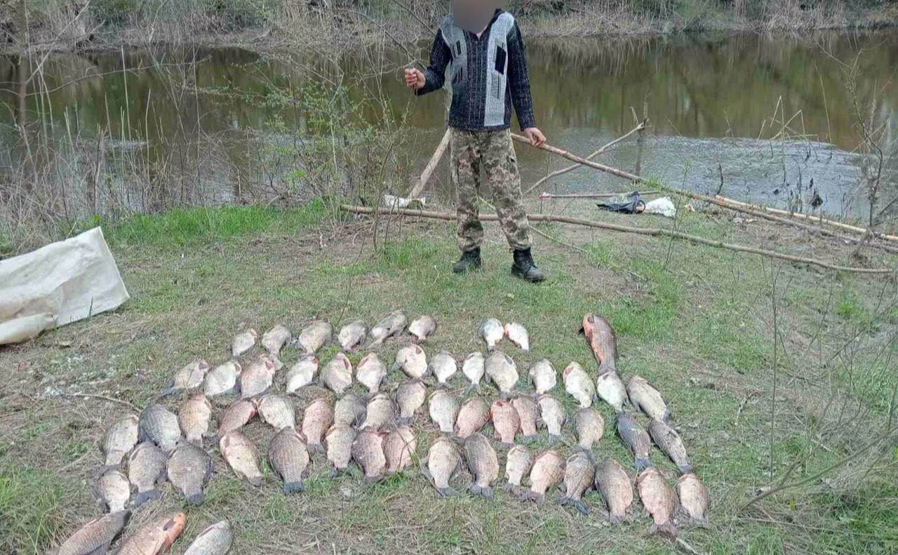 Рибалив «павуком»: на Ворсклі затримали браконьєра