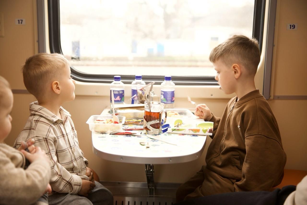 Через Полтавщину курсуватиме ще один поїзд із дитячим вагоном