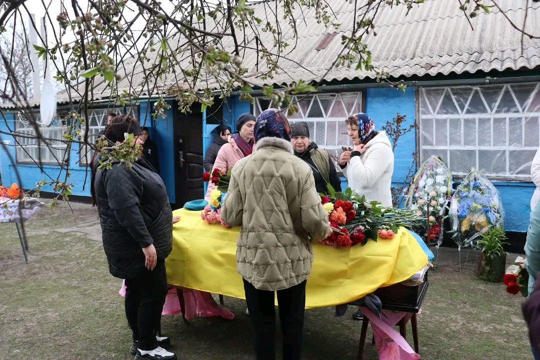 У Решетилівській громаді провели в останню путь захисника Павла Бондаря