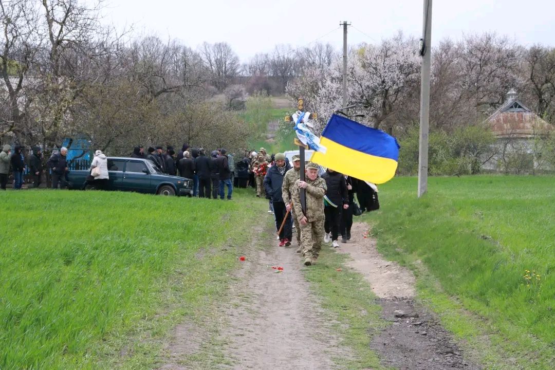 У Решетилівській громаді провели в останню путь захисника Павла Бондаря