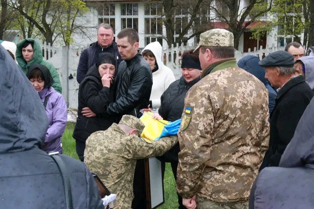 У Решетилівській громаді провели в останню путь захисника Павла Бондаря