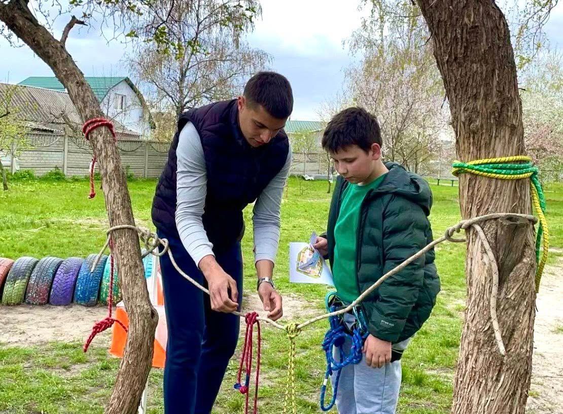Решетилівські школярі вдосконалили навички зі спортивного туризму та орієнтування