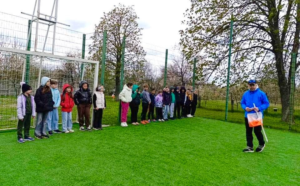 Решетилівські школярі вдосконалили навички зі спортивного туризму та орієнтування