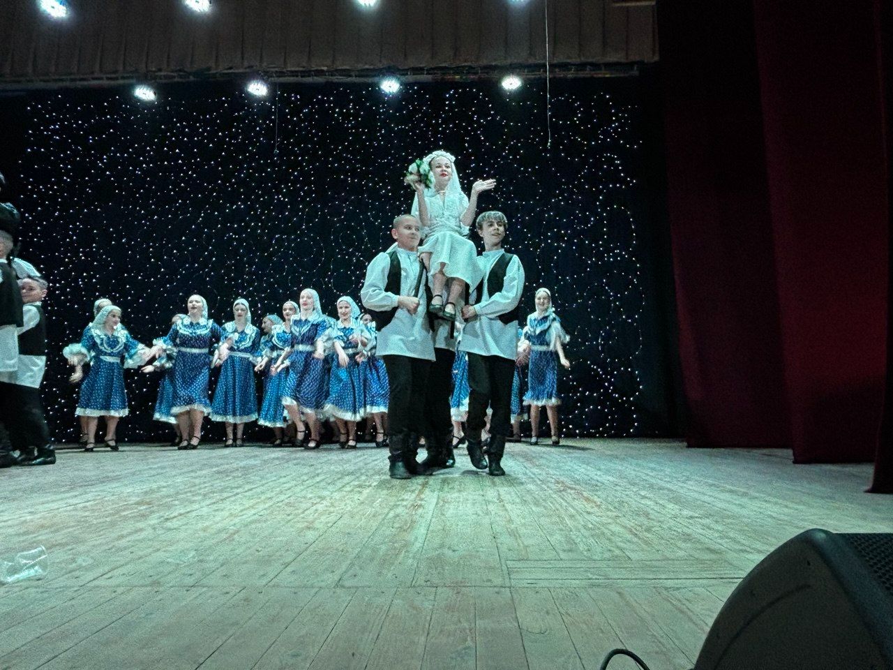 «Політ» у Решетилівці зібрав аншлаг