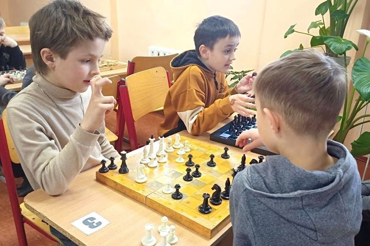 У початковій школі провели шаховий турнір