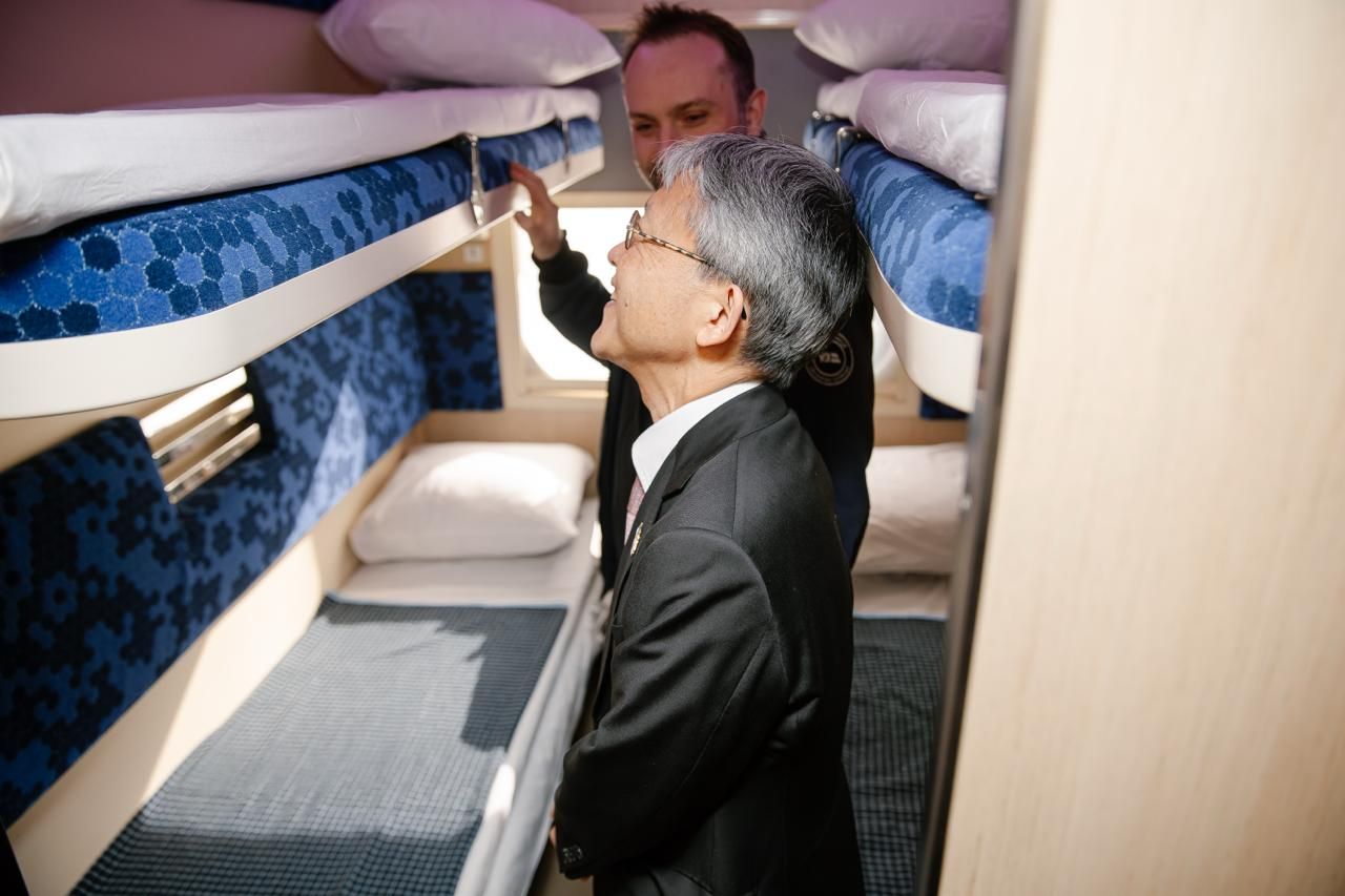 У перший рейс країною вирушив новий потяг «Сакура»