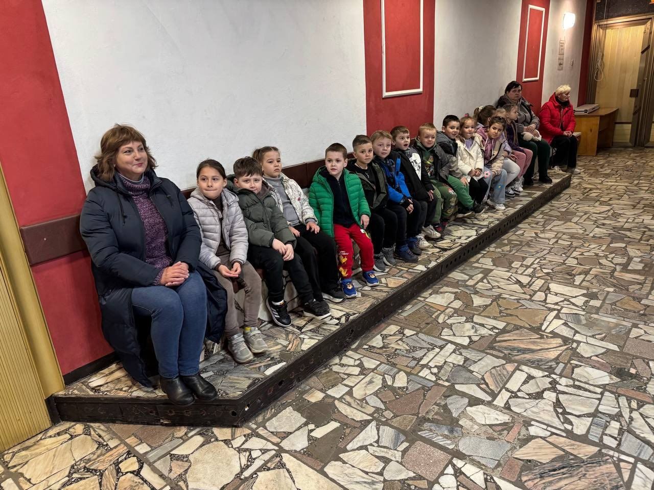 Дошкільнята відвідали театральну виставу