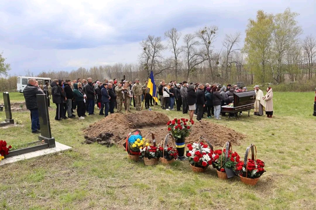 В останню путь провели Олександра Тітічка з Потеряйок