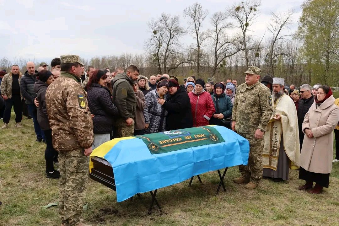 В останню путь провели Олександра Тітічка з Потеряйок