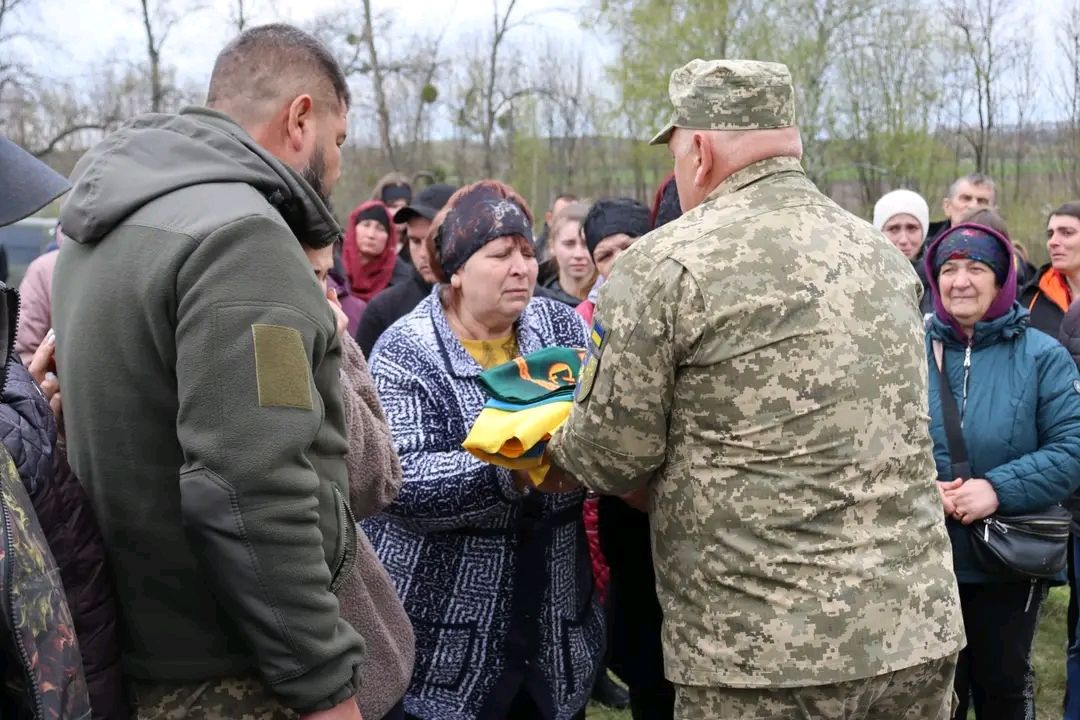 В останню путь провели Олександра Тітічка з Потеряйок