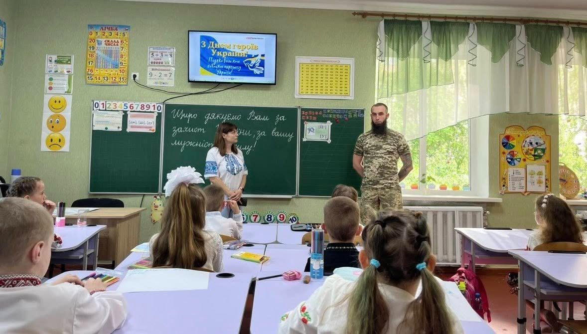 Решетилівські школярі зустрілися із військовим