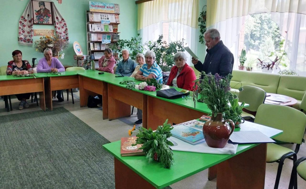 Члени клубу «Ріднокрай» відвідали етнографічний екскурс «Легенди та обереги Зеленого тижня»