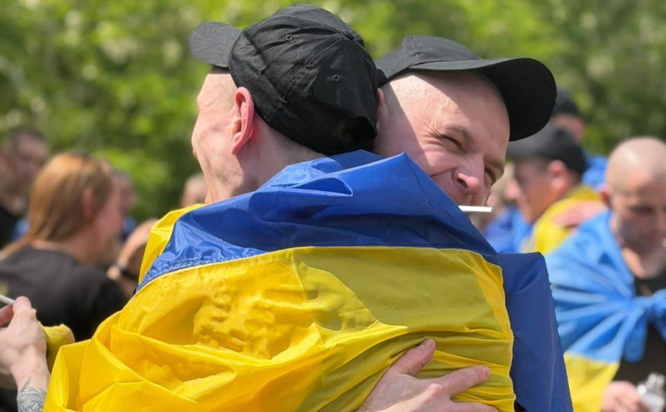 Наші — вдома: з полону повернулися 186 українців