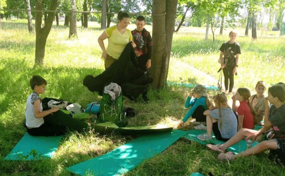 Шевченківські школярі ознайомилися із туристичним спорядженням