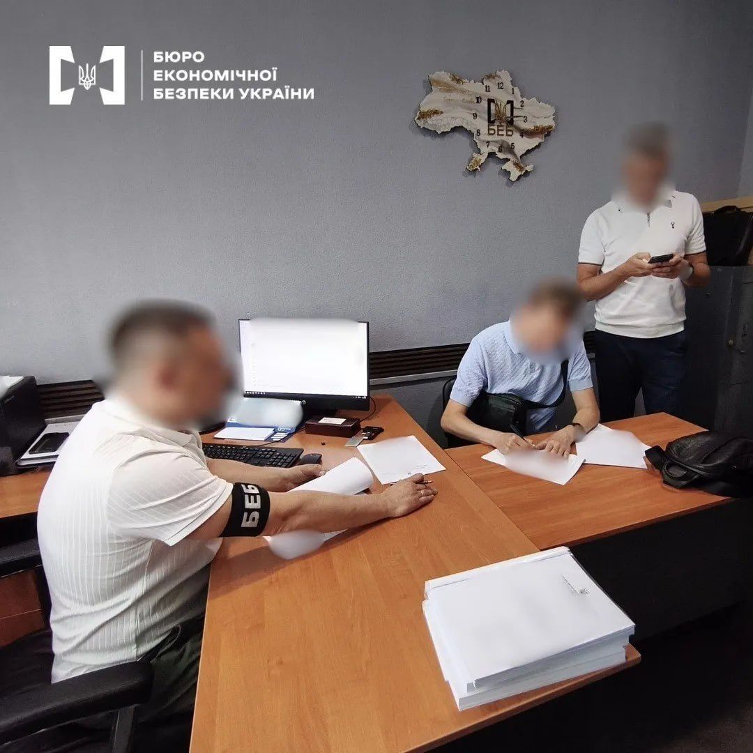 Оптика для військових із переплатою у 3,4 млн грн: БЕБ викрило схему у Полтаві