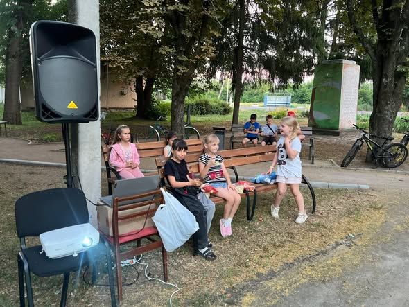 У Колотіях відкрили сезон кінопоказів просто неба