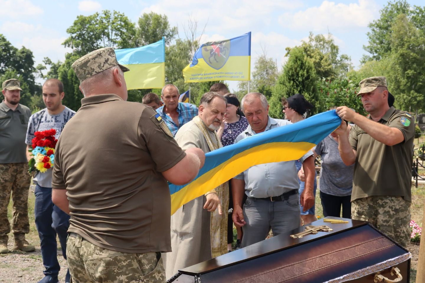 Решетилівська громада попрощалася із захисником Іваном Мелешем