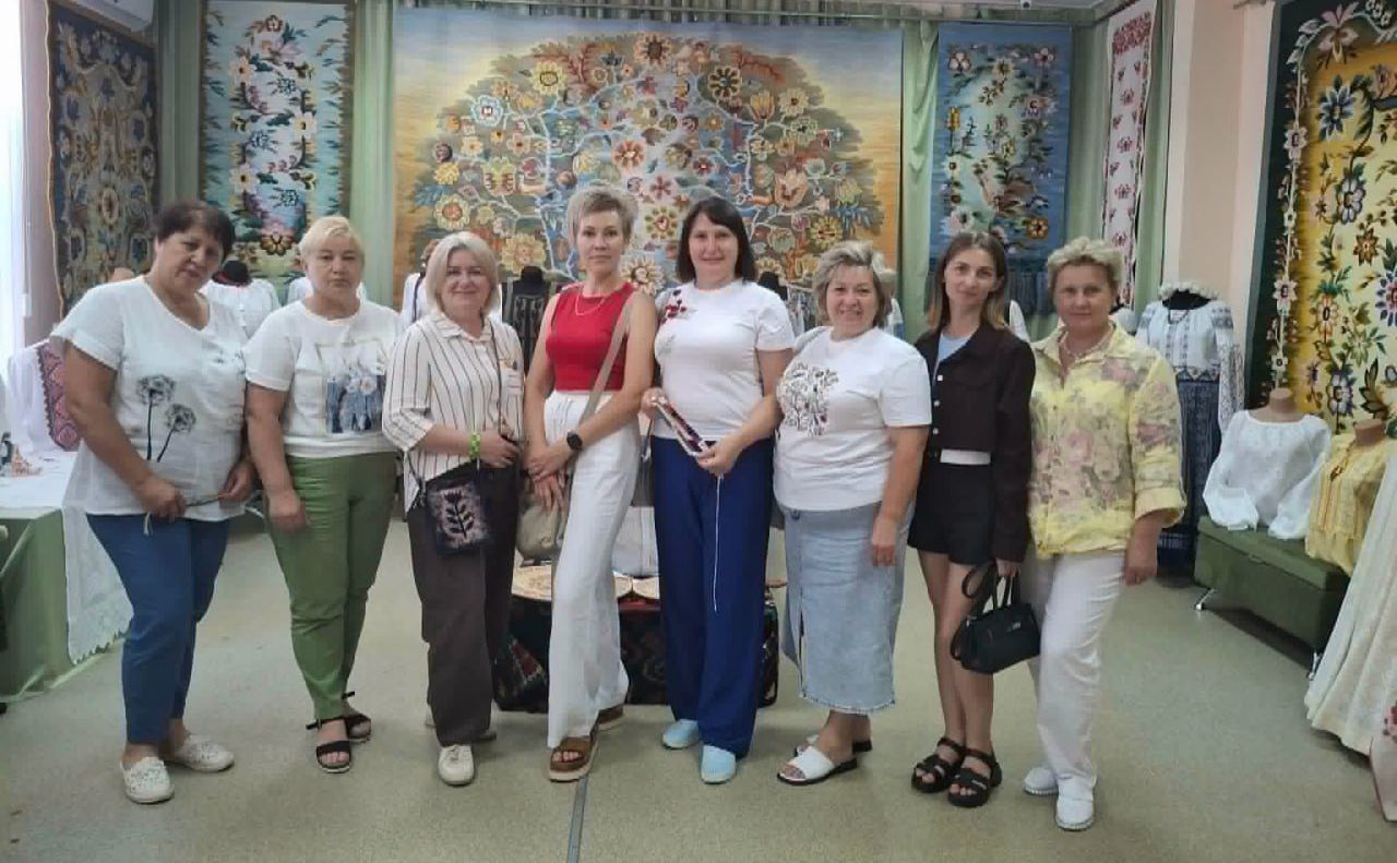 На екскурсії до ВЦВК приїздять гості зі всієї України