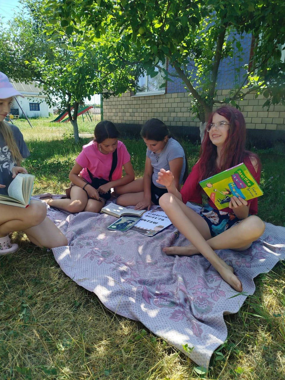«Слідство ведуть читачі бібліотеки»: для михнівських дітлахів влаштували квест
