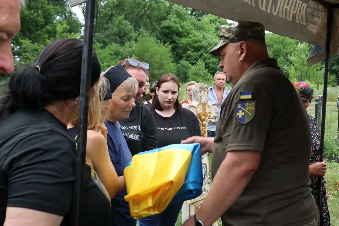 Громада провела в останню путь Миколу Лукашука