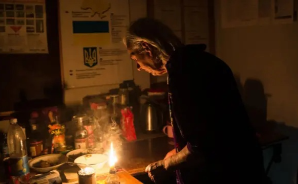 Негода залишила мешканців Полтавщини без світла, а ворог — без газу