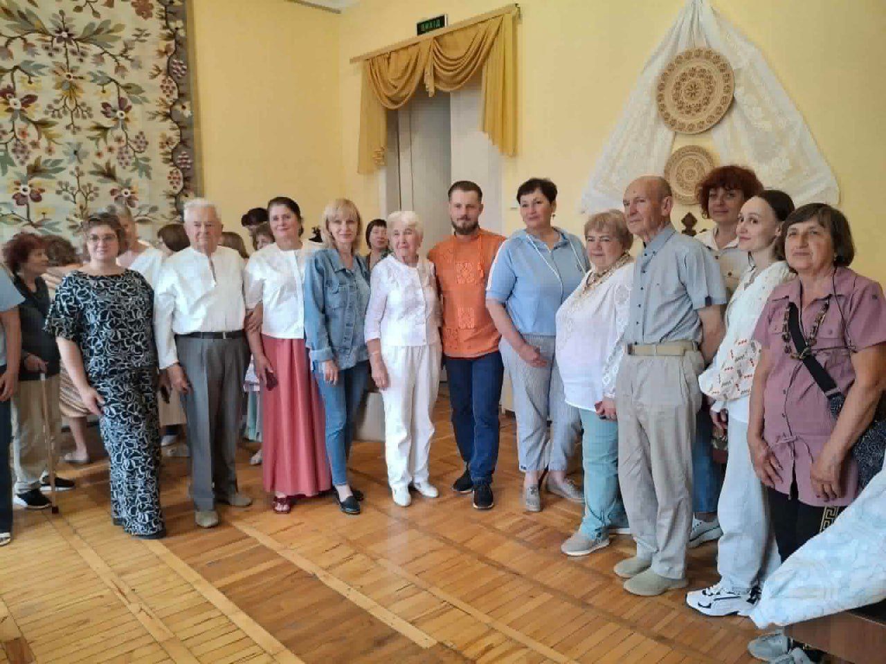 У Полтаві відкрили виставку виробів родини Вакуленко