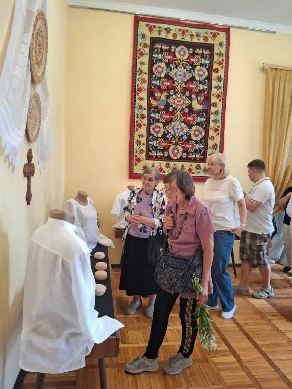 У Полтаві відкрили виставку виробів родини Вакуленко