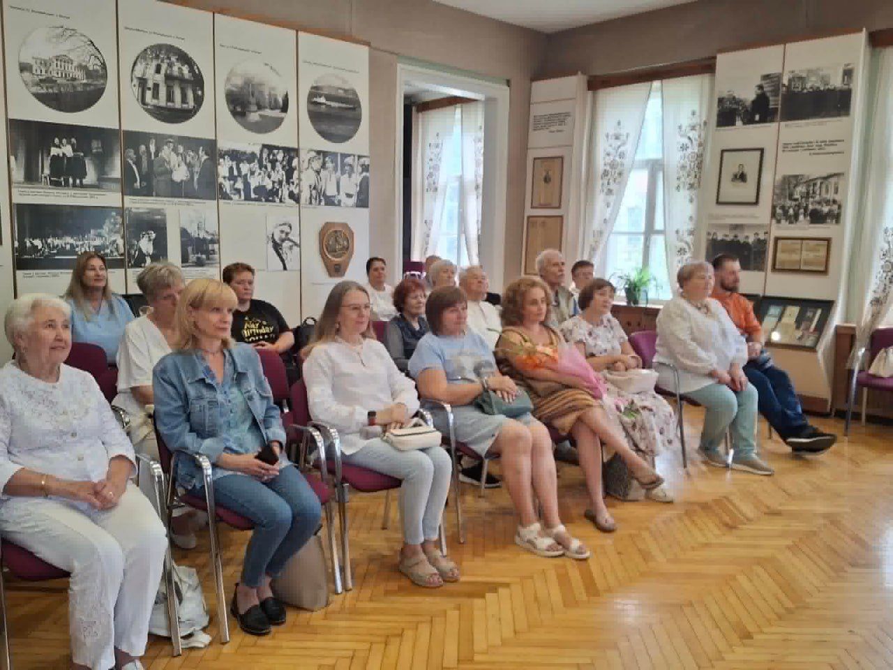 У Полтаві відкрили виставку виробів родини Вакуленко