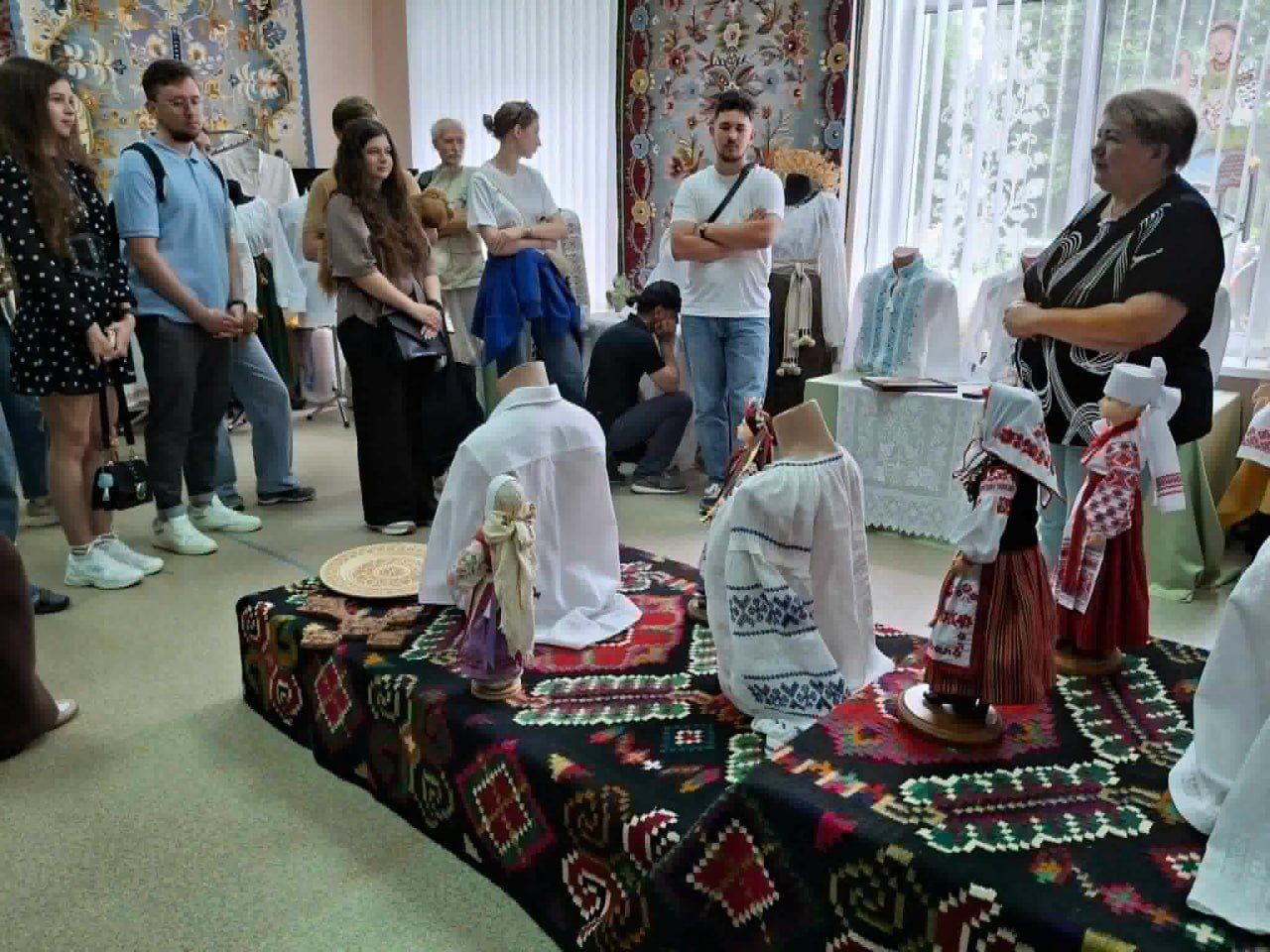 Дослідники України відвідали ВЦВК