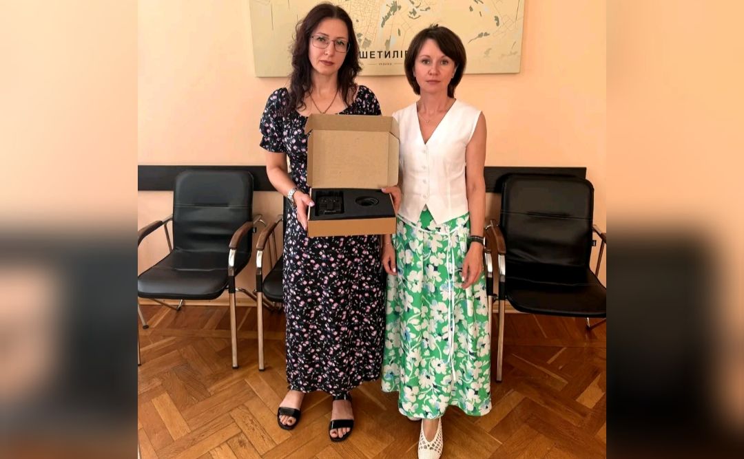Решетилівська громада передала захиснику на Харківський напрямок детектор дронів
