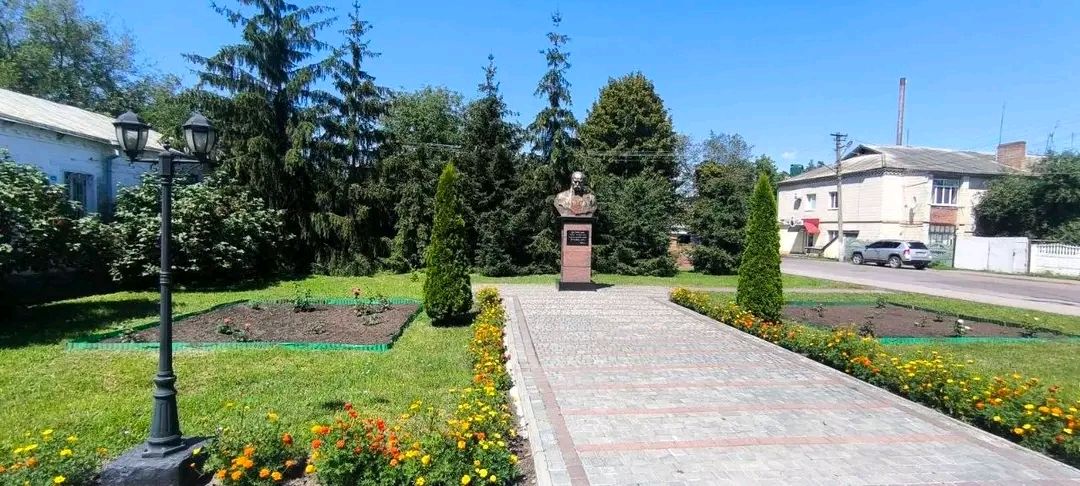 Як озеленювачі КП «Ефект» щодня створюють затишок у громаді