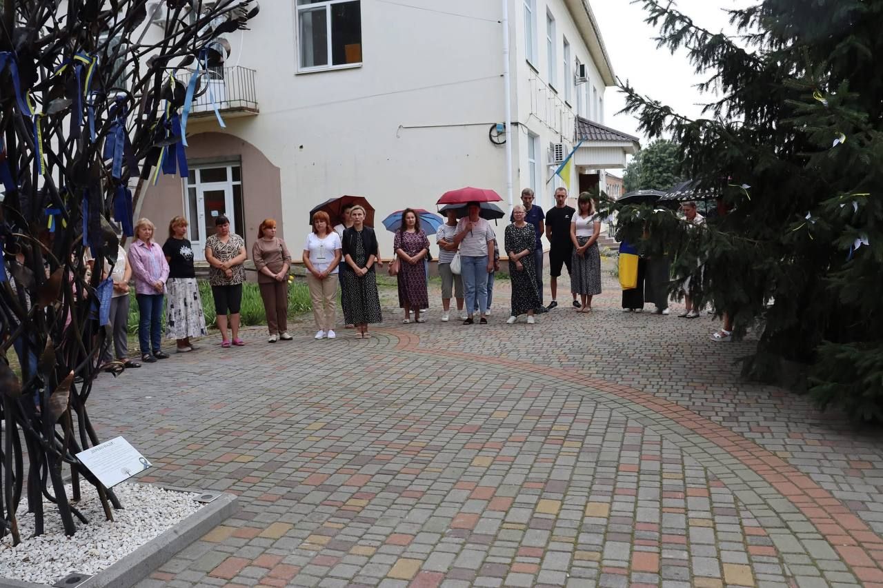 У Решетилівці відбулася тиха акція «Паперові крила пам’яті»
