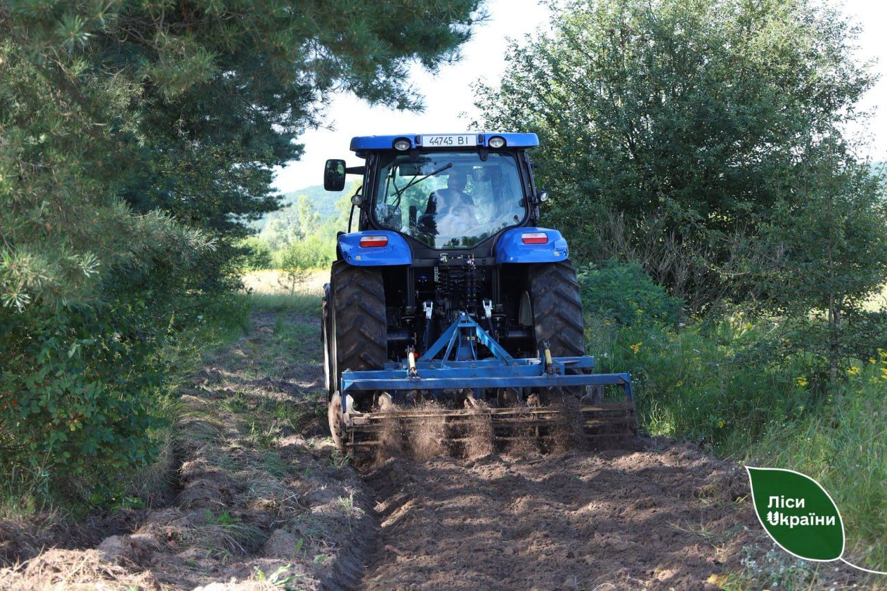 Лісівники патрулюють лісові масиви на Полтавщині