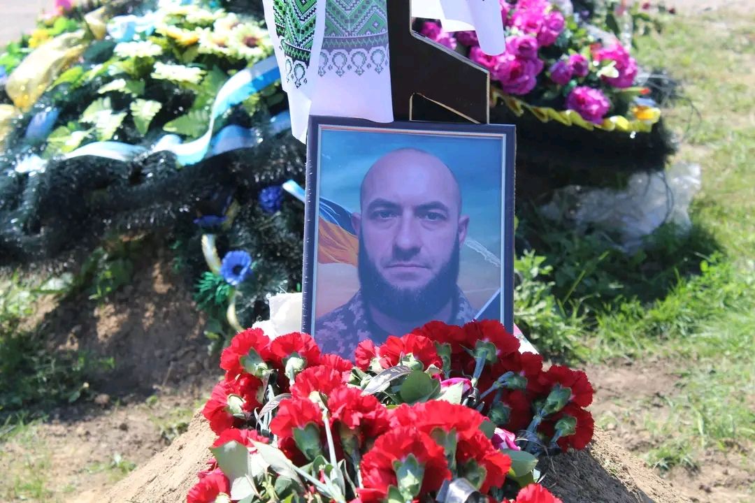 Решетилівська громада провела в останню путь Вадима Колісника