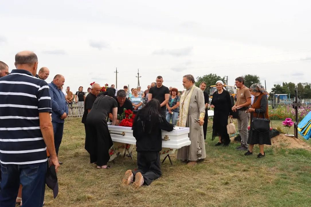 Решетилівщина попрощалася з Захисником Петром Гузоватим