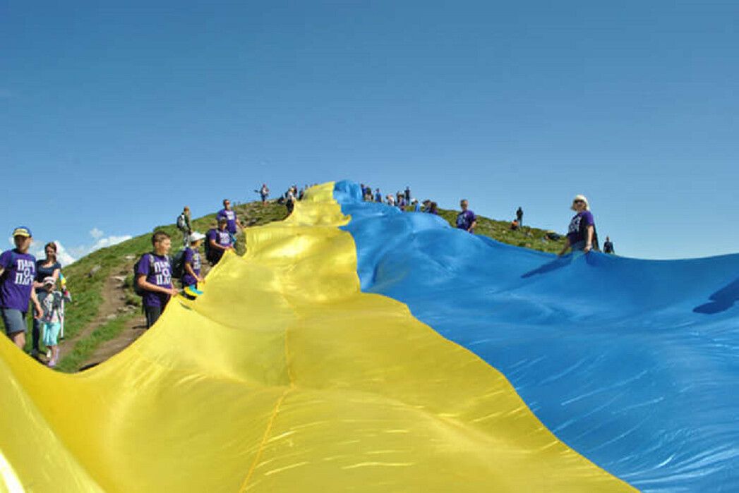 Які свята відзначаємо 23 серпня?